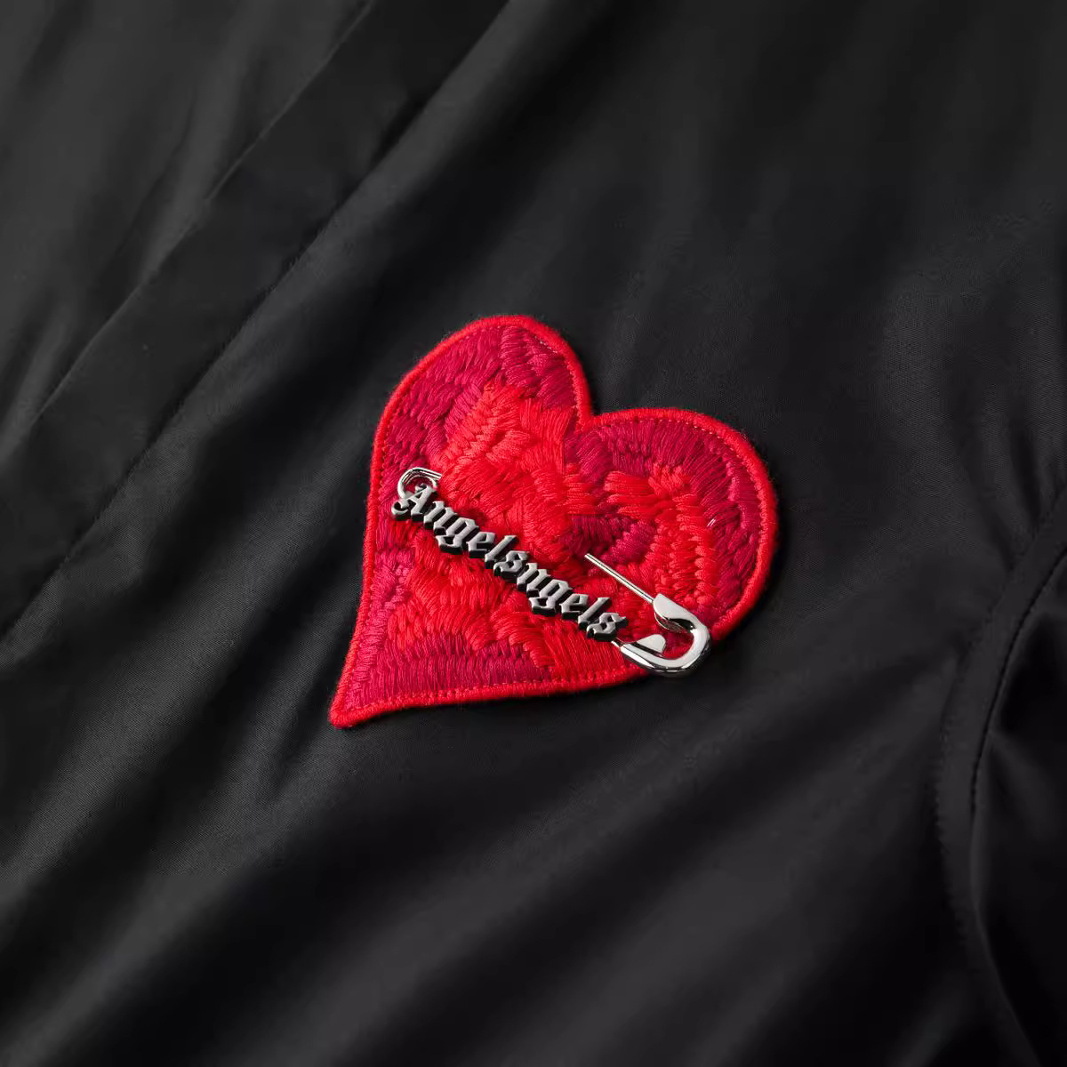 Brand Knitted Love Embroidery  - Streetwear Brand Trends 评论和价格